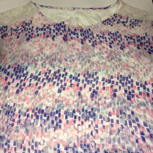 Sheer top - Picture 2 of 3